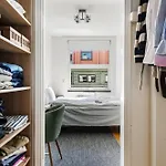 公寓 Spacious Top-floor With View And Private Balcony 卑爾根
