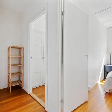 Apartamento Spacious Top-floor With View And Private Balcony
