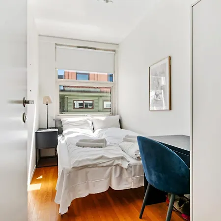 Spacious Top-floor With View And Private Balcony Apartamento *
