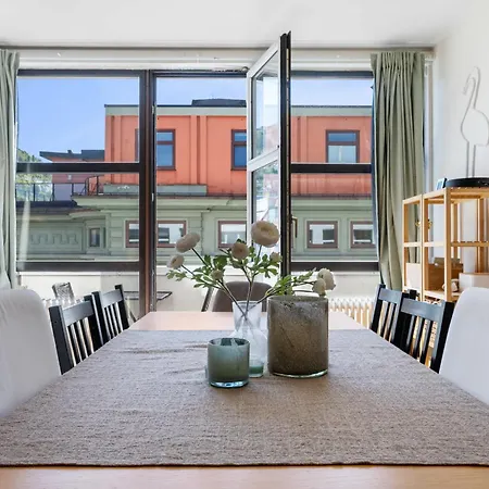 Apartamento Spacious Top-floor With View And Private Balcony Bergen
