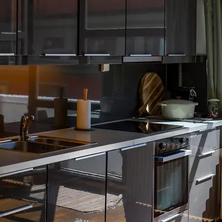 Spacious Top-floor With View And Private Balcony 公寓 *